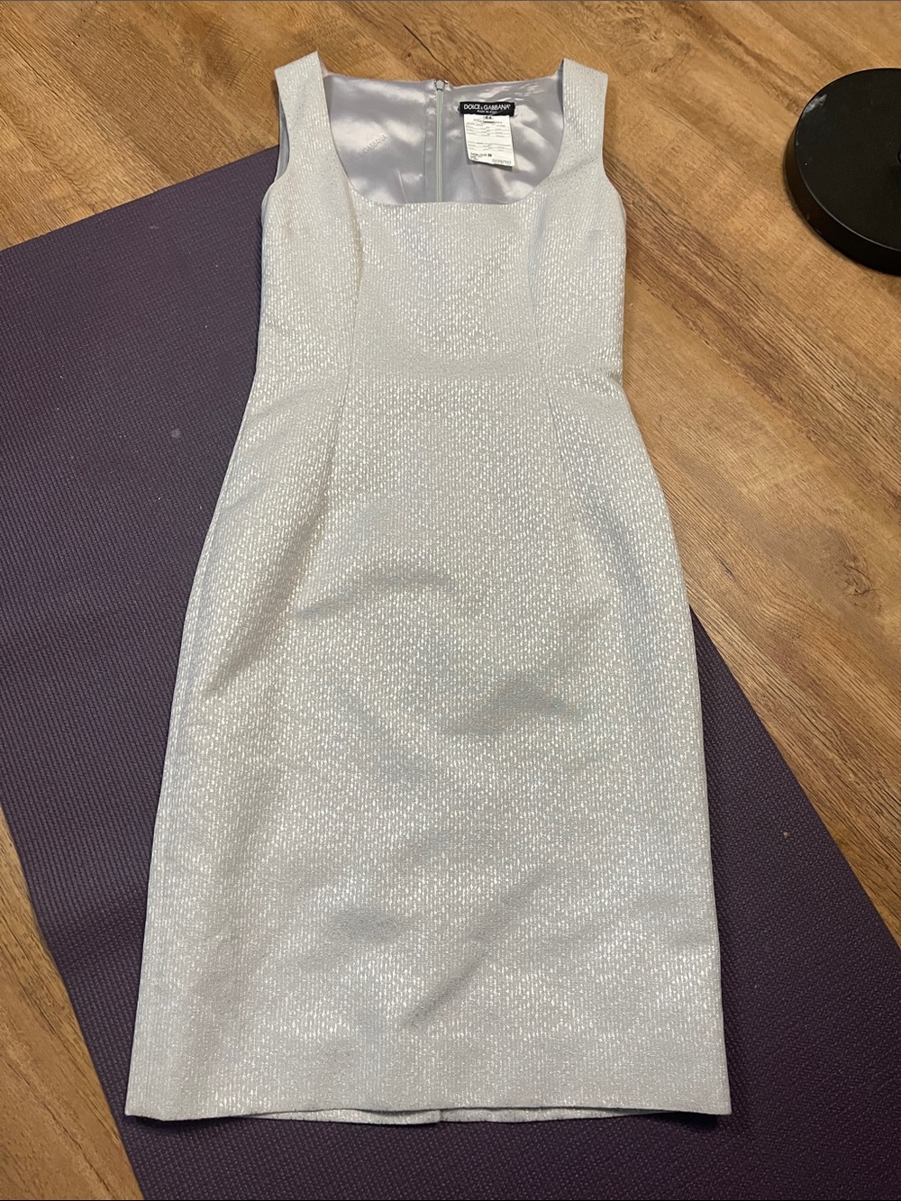 New Dolce & Gabbana Silver Sparkle Sleeveless Midi Dress size 44 - Never Worn -